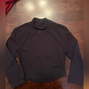 Everforward Balck Mock Neck long sleeve crop, size small